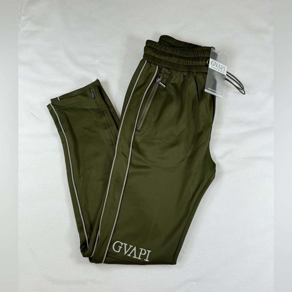 NWT GUAPI Men's Dark Green Joggers . Size 34